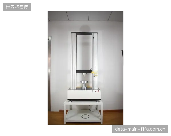 依据ASTMD3763标准进行的落锤冲击试验显示，该液压缓冲系统在经历10000次标准冲击后，吸能效率无明显衰减